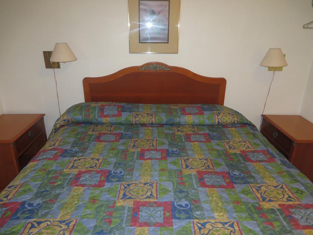 Best Budget Inn Carthage Quarto foto