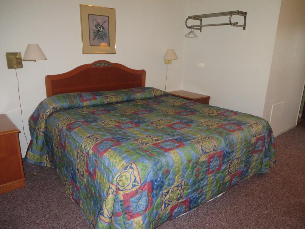 Best Budget Inn Carthage Quarto foto